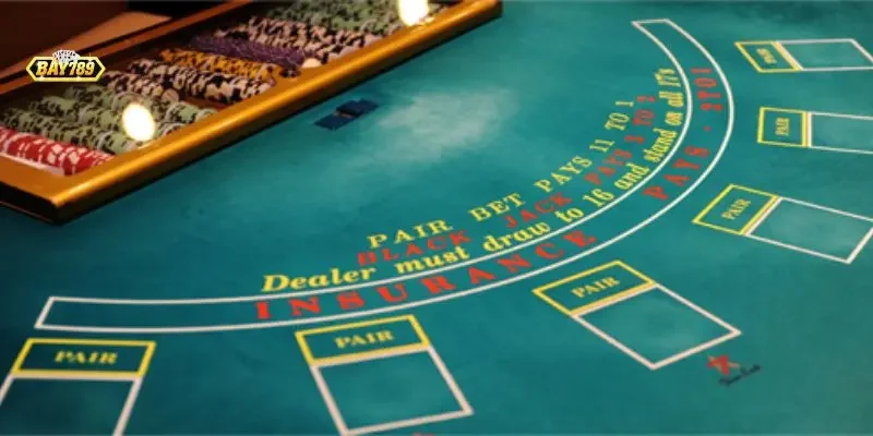 Blackjack Đổi Thưởng Bay789 – Chiến Thuật & Tối Ưu Tỷ Lệ Thắng 1 Giao diện bàn chơi Blackjack đổi thưởng Bay789 với đồ họa 3D chuẩn quốc tế.